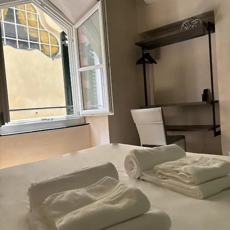 Loggia Dei Pisani Zona Acquario-ianua Maris * Genova